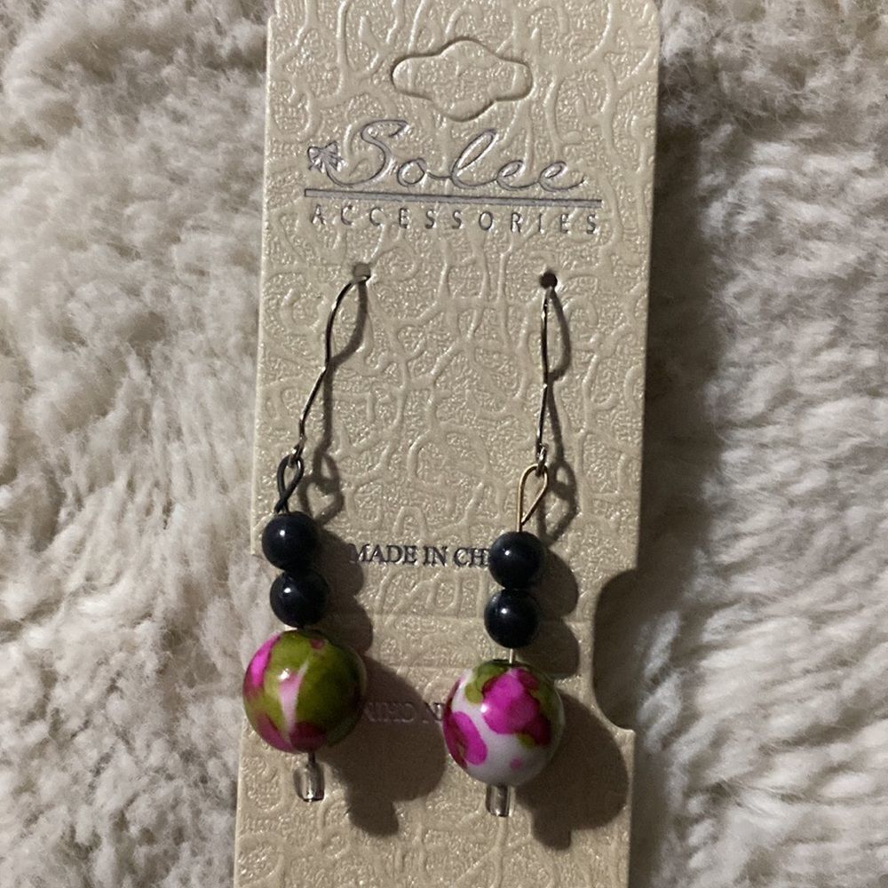Solee Accessories Drop Earrings! 